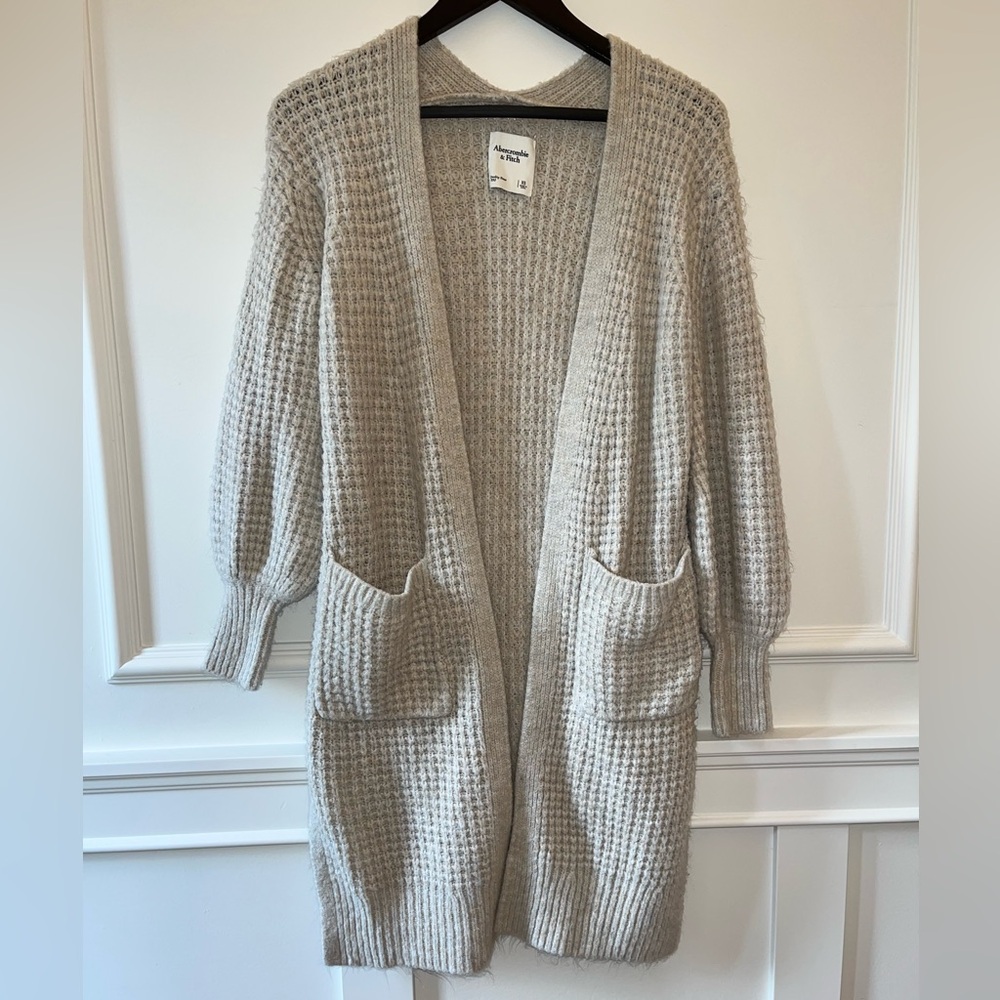 Abercrombie & Fitch Cozy Beige Ballon Sleeve Cardigan